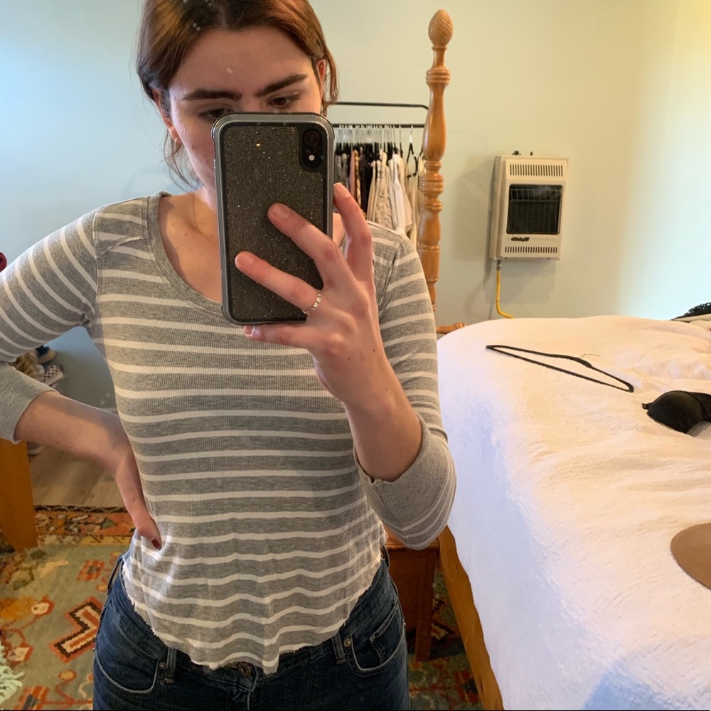 Grey and white striped 3/4 long sleeve
